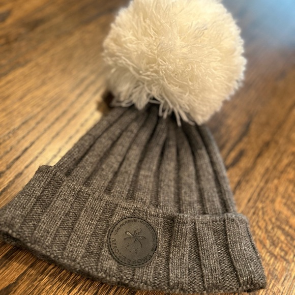 Beanie - Picture 3 of 7